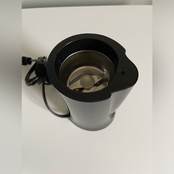 Salton Essentials Coffee, Spice & Herb Electric Grinder in Black - Picture 8 of 13